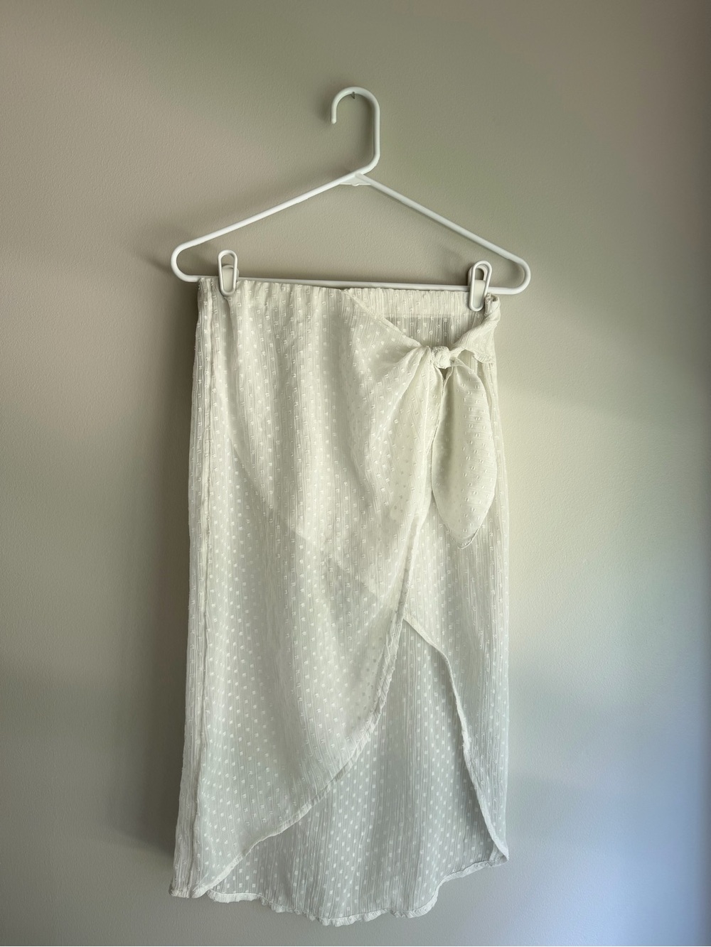 Abercrombie True White Sheer Pull On Cover-Up